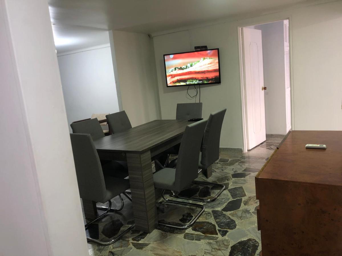 Comodo En Laureles, Grande, Centrico ,bien Ubicado Apto203 Apartamento Medellín